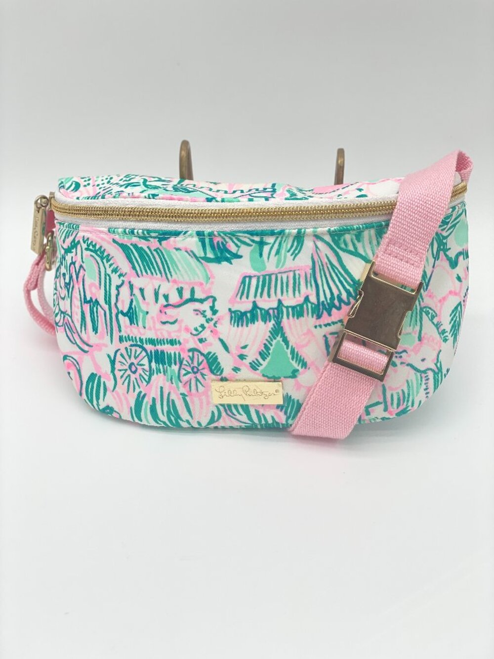 NWOT Lilly Pulitzer Colorful Camelflage GWP Waist Bag Pink Green Fanny Pack